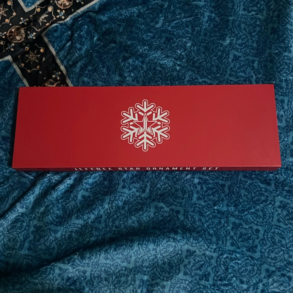 Jeffree Star Ornament Set